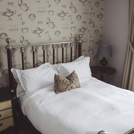 Longlands Inn & Cottages Carnforth Luaran gambar A bedroom at the hotel