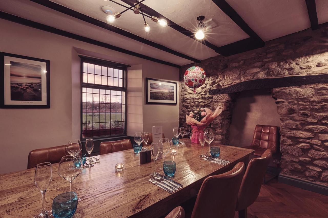 Longlands Inn & Cottages Carnforth Luaran gambar The restaurant at The Old Stamp House