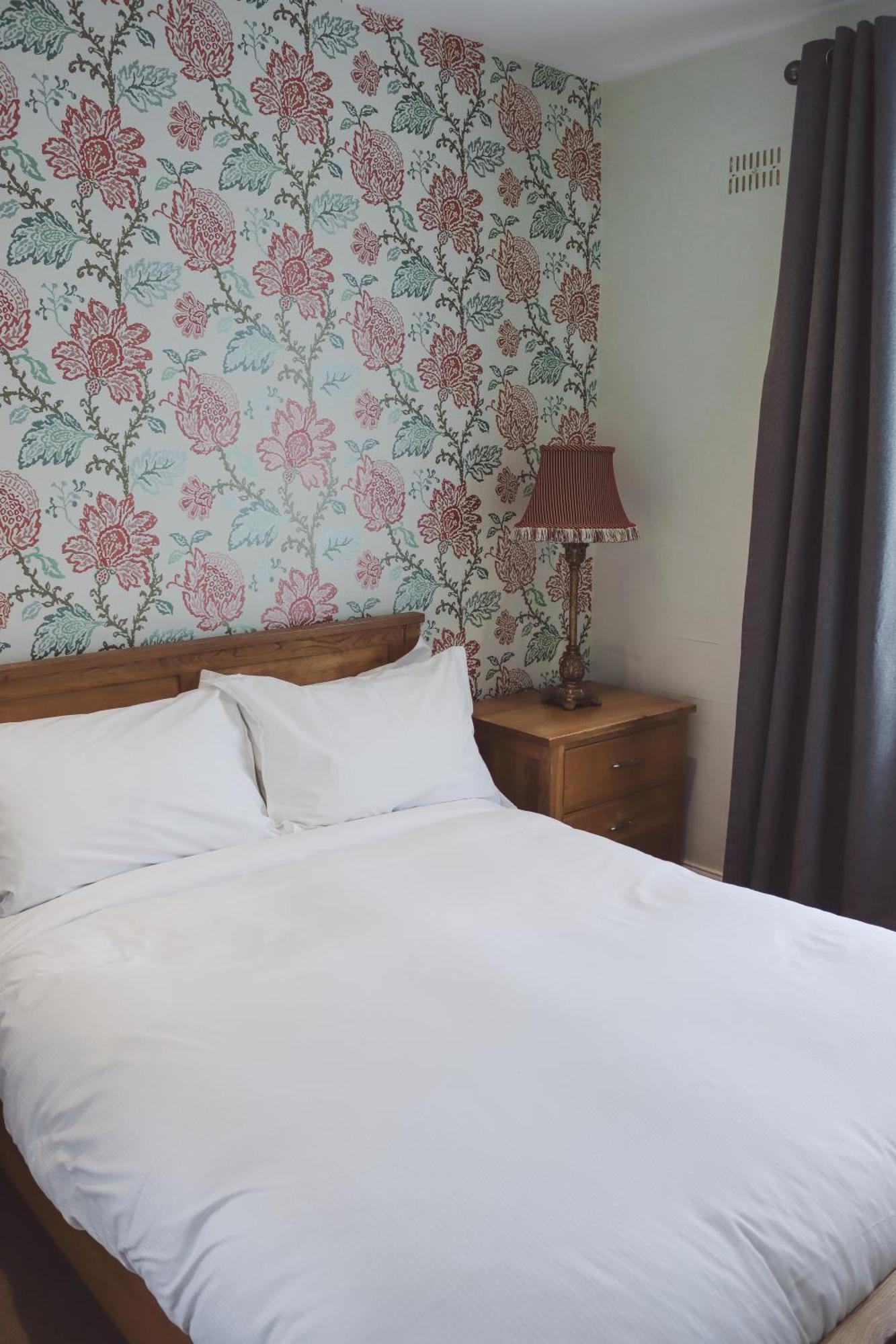 Longlands Inn & Cottages Carnforth Luaran gambar A bedroom at the hotel