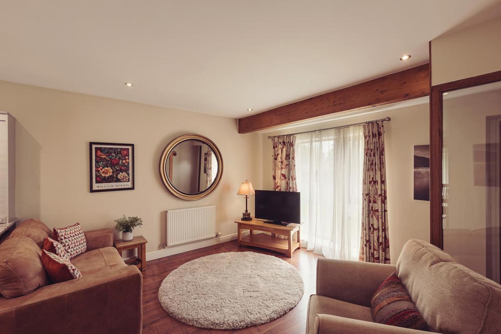 Longlands Inn & Cottages Carnforth Luaran gambar A living room in a typical apartment